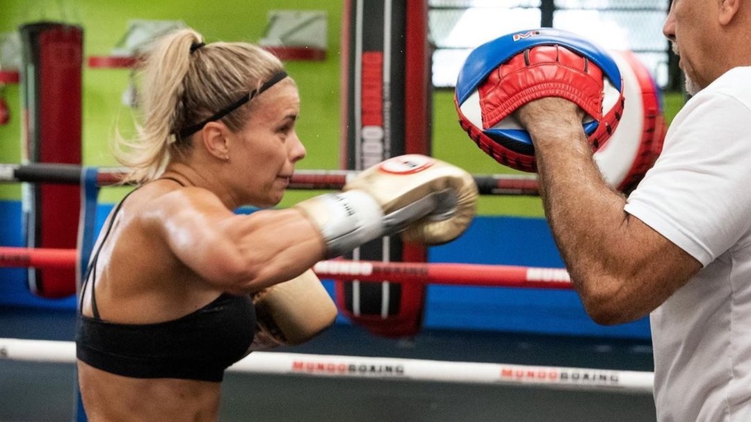 Paige VanZant ポルノスター ホット 写真