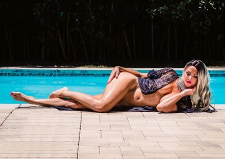 Aleeda ホットなモデル 写真