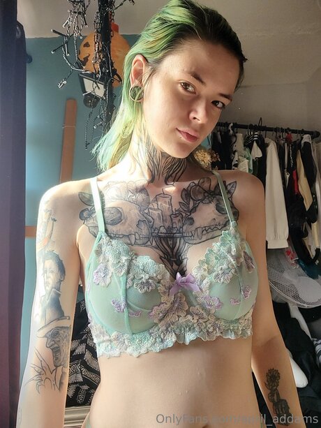 April Addams ポルノスター 高品質 アーカイブ