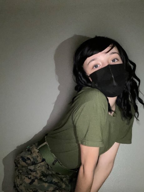エクストリーム潮吹きオンリーファンズ ヌード 写真