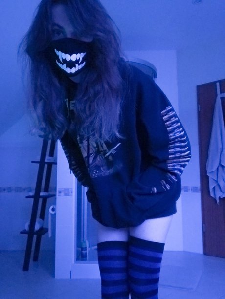 possumvoid 女優 写真