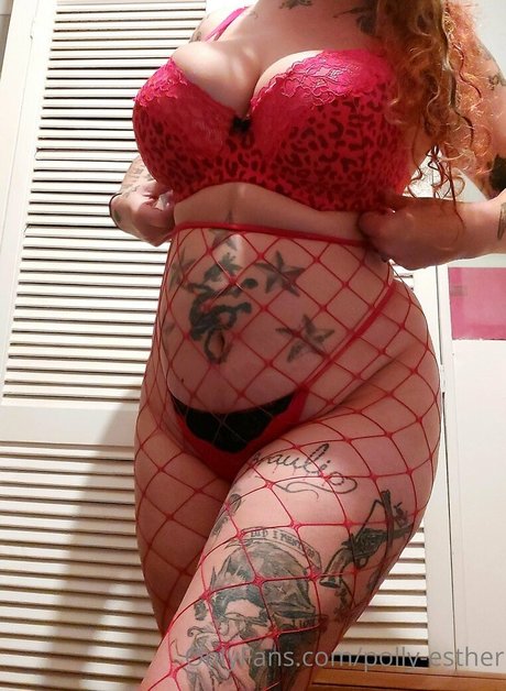 polly esther profile image