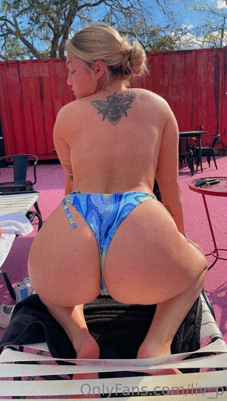 liv p ポルノスター 写真