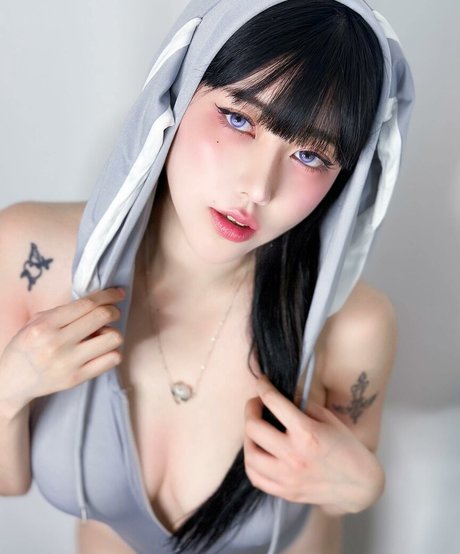 Naughty Rabbit 素敵なポルノスター 画像