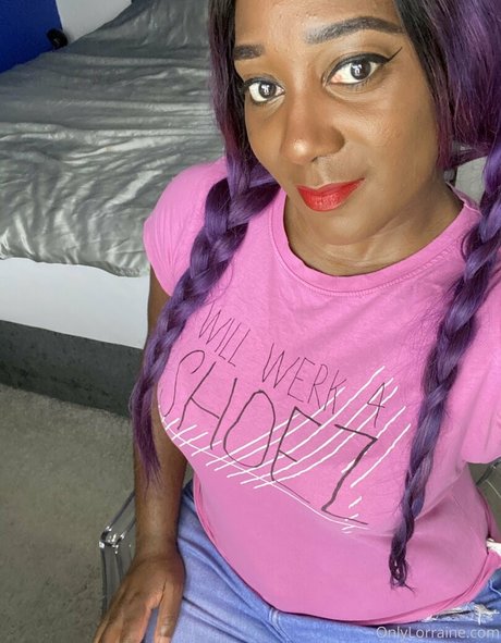 mslorraineldn top profile image