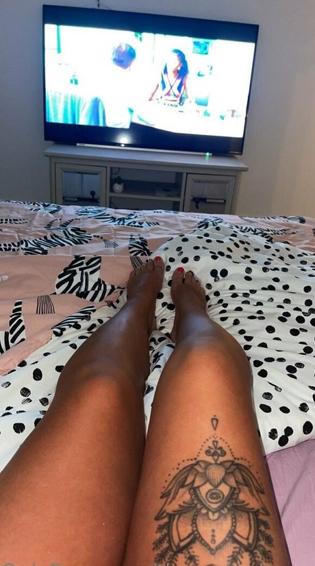 inkedblondieeee スター 裸 写真