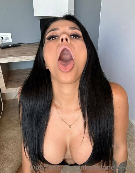 inkedblondieeee 完璧な女優 写真