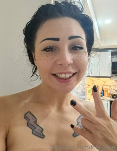 赤毛の熟女オンリーファンズ セクシーヌード 写真