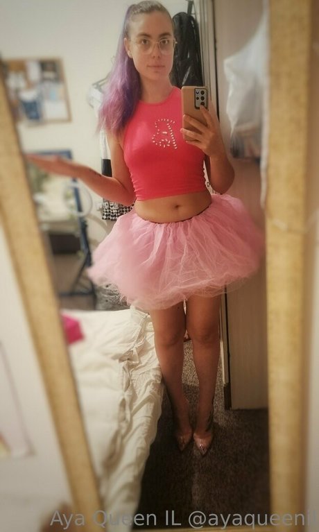 ayaqueenil 裸のスター 写真