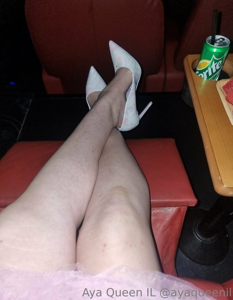 ayaqueenil エロティックなスター 写真