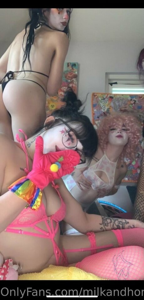 大学のオンリーファンズ ホット裸 写真