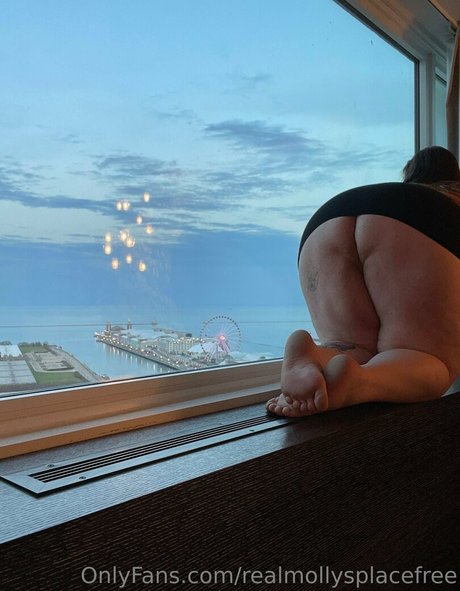 realmollysplacefree 女優 画像