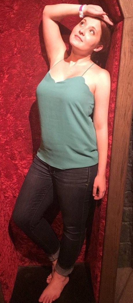 Aureylian ポルノスター xxx ギャラリー