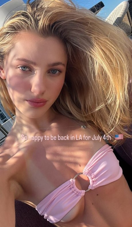 Jemima Robinson ヌードスター 写真