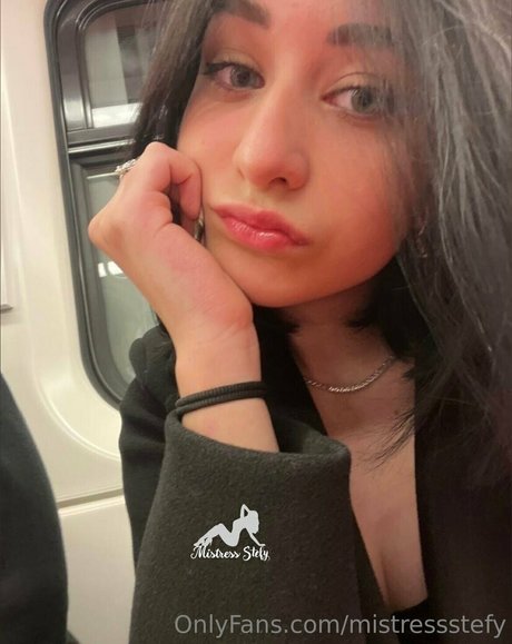 mistressstefy 裸のモデル 画像