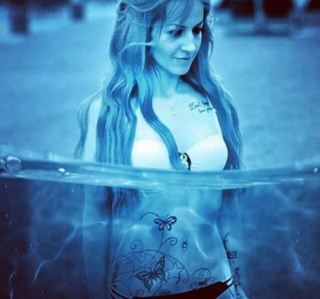 crystalmary001 無料のポルノスター アーカイブ