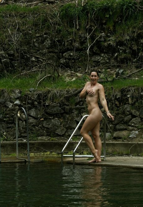 nakedaussienomad ヌードのポルノスター ギャラリー