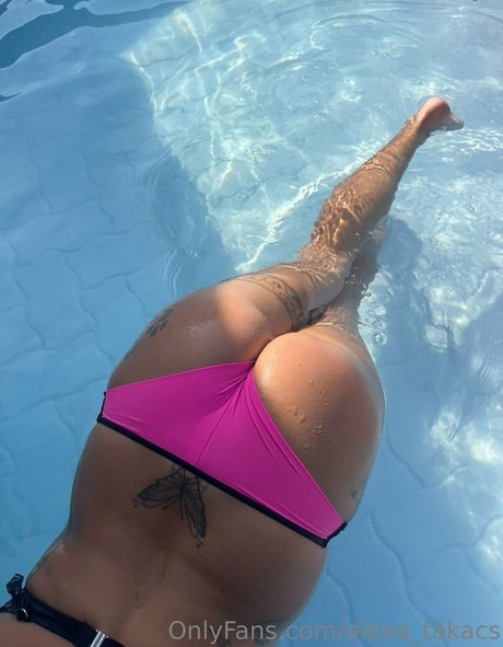 大学のオンリーファンズ ホット 写真