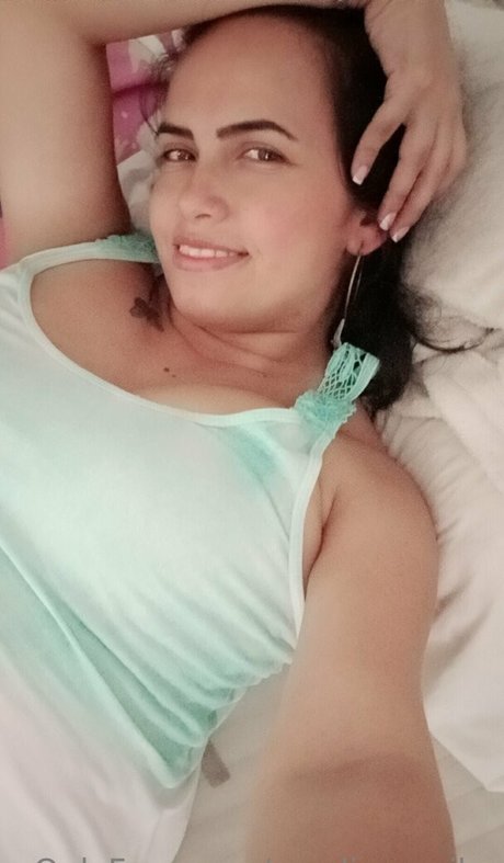 いたずらなオンリーファンズ セクシーヌード ギャラリー