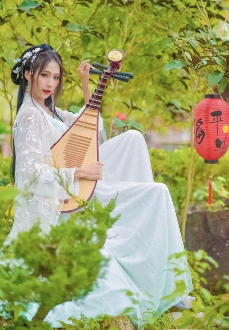 熟女Tバックオンリーファンズ セクシーヌード 写真