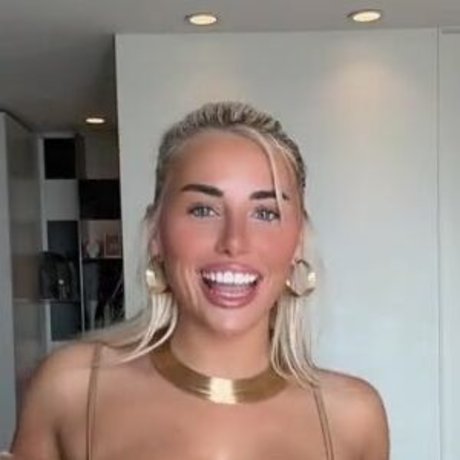 オタクなティーンのオンリーファンズ 無料裸 画像