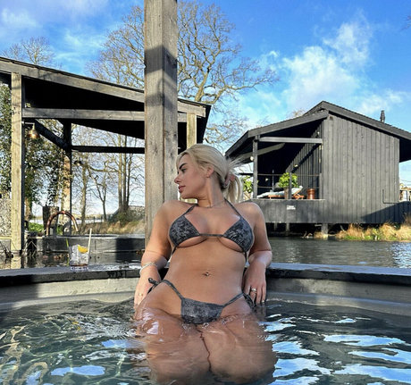 Ellie Brown 高品質のポルノスター 写真