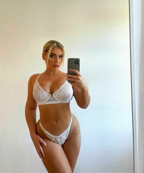 Ellie Brown profile image