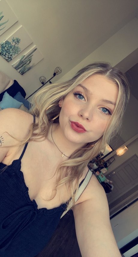 Zoey Babe セクシーモデル 画像