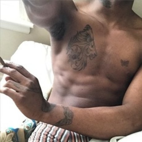 BadLeo ホットモデル 写真