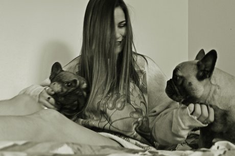 Lilou Zizou et Rouny ポルノモデル 画像