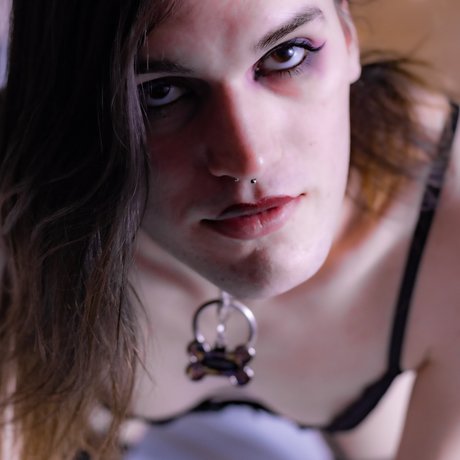 Puppy Pilled アダルトモデル 写真