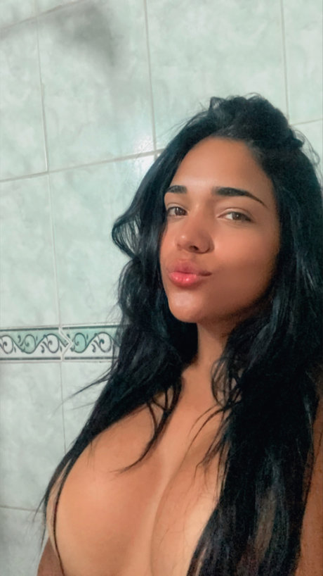 ONLINE NOW VIDEO CALL SEXTING HDモデル 写真
