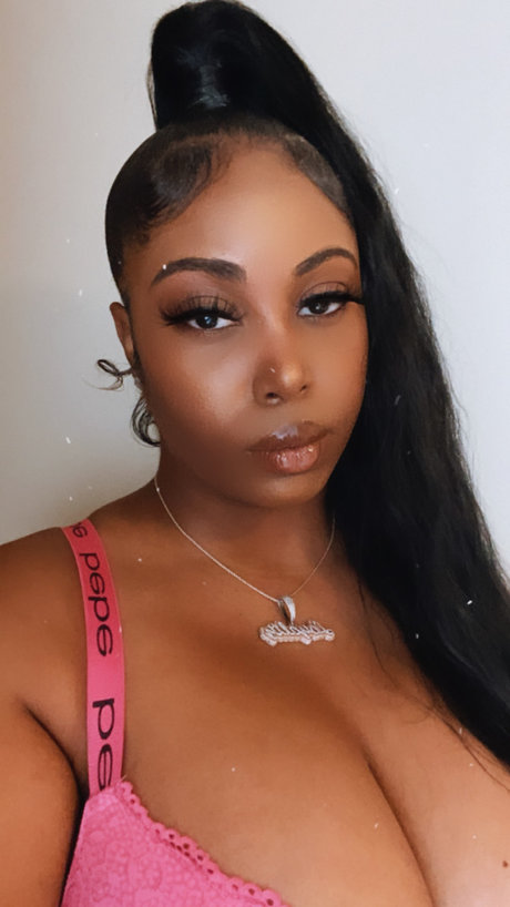 Symone アートスター 写真
