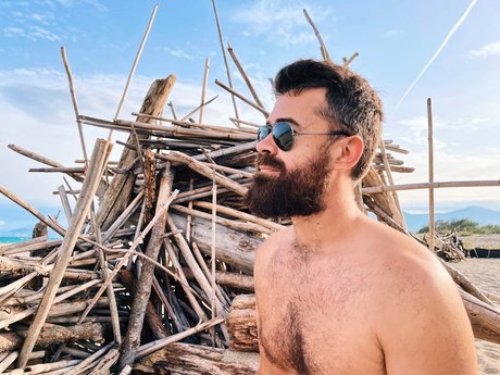 Rayan bearded ポルノモデル 写真