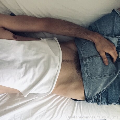 asmr 足 オンリーファンズ ヌード 画像