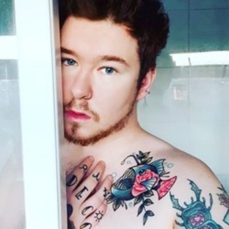 Ryon Jones セックスモデル 画像