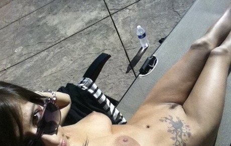 毛深いアナルオンリーファンズ ポルノ 画像