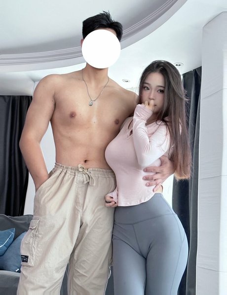 ジムレギンス オンリーファンズ セクシーヌード 写真