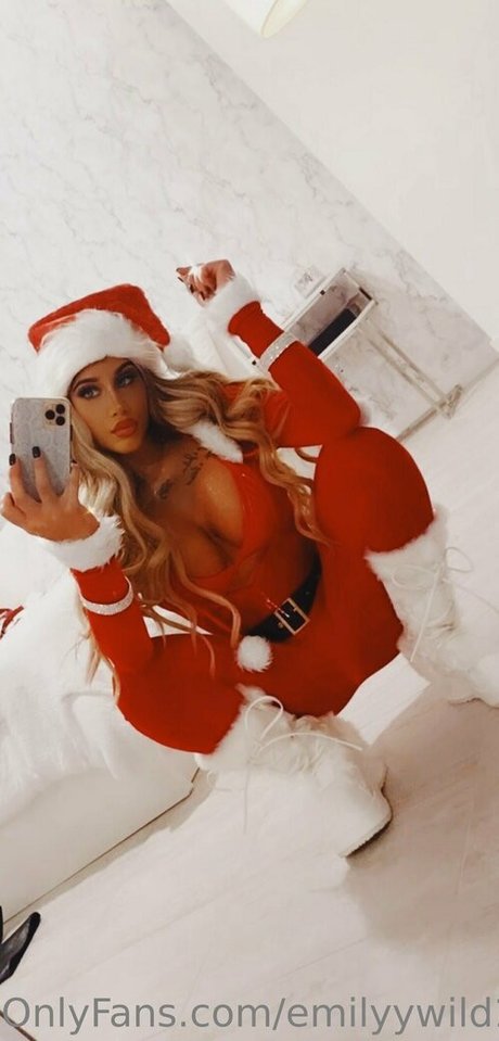 emilyywild1 モデル 画像