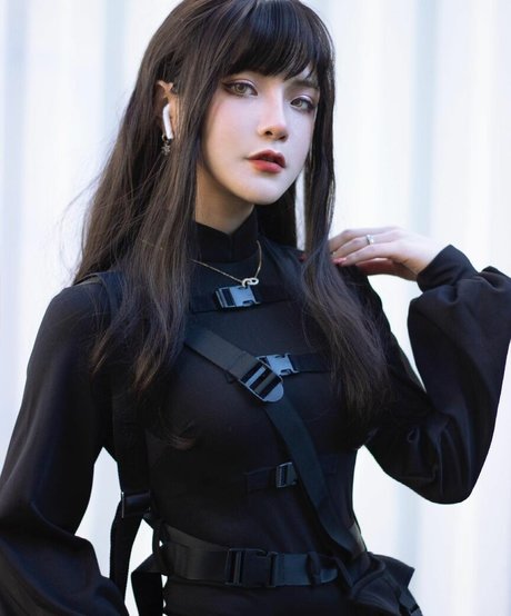 Yuji Koi 高品質のポルノスター 写真
