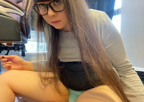 クーガー熟女オンリーファンズ 裸 画像