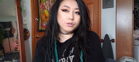 waifoodd セクシーなスター 写真