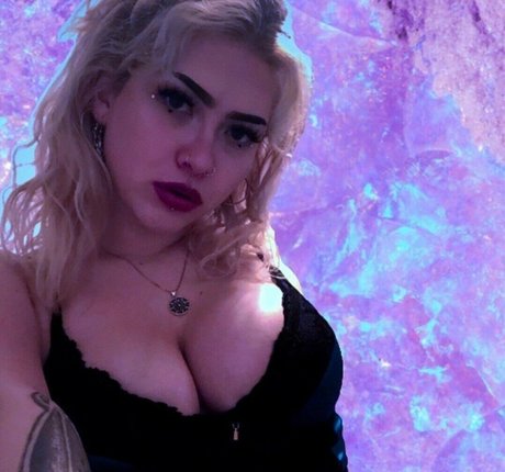 neferkitti 美しいポルノスター 写真