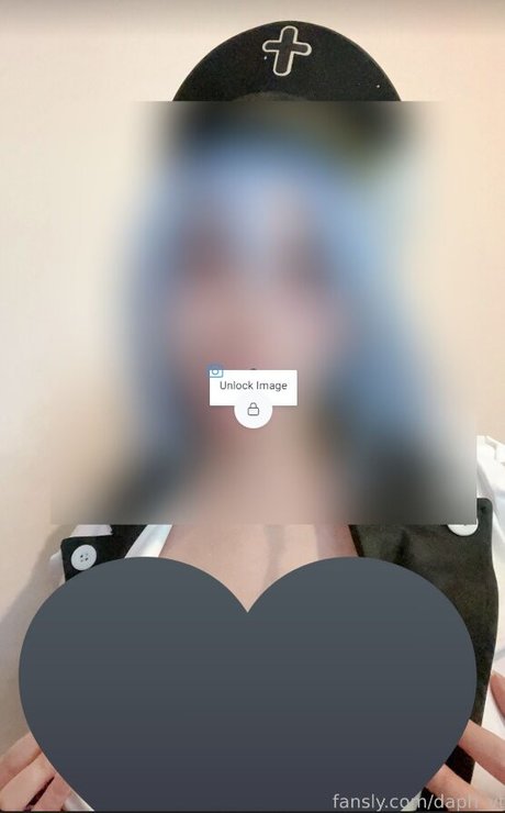 大学のオンリーファンズ アートヌード 写真