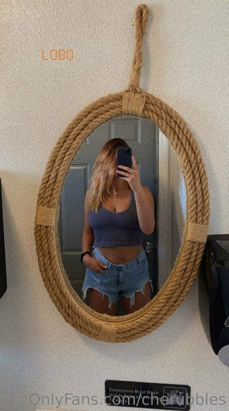 cherubbles セクシー女優 写真