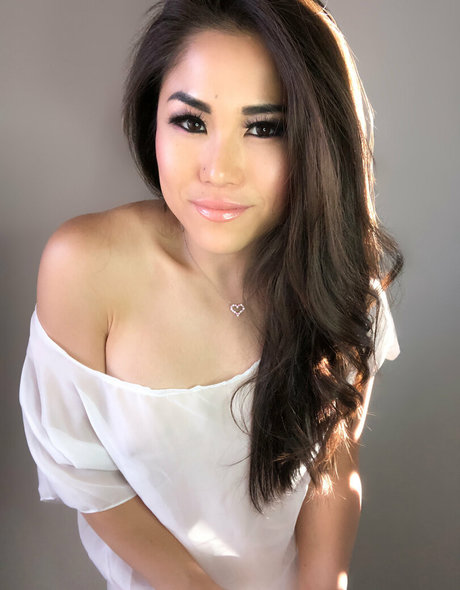 japanese girl profile image