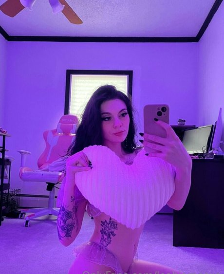 leahjamesxo ポルノスター アダルト 画像