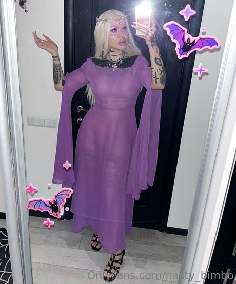 パンツ オンリーファンズ セクシーヌード 写真