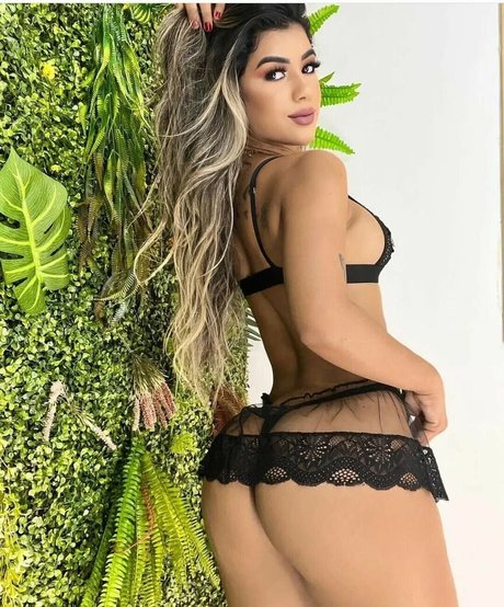 Gabrielly Lopes ポルノスター アート 画像