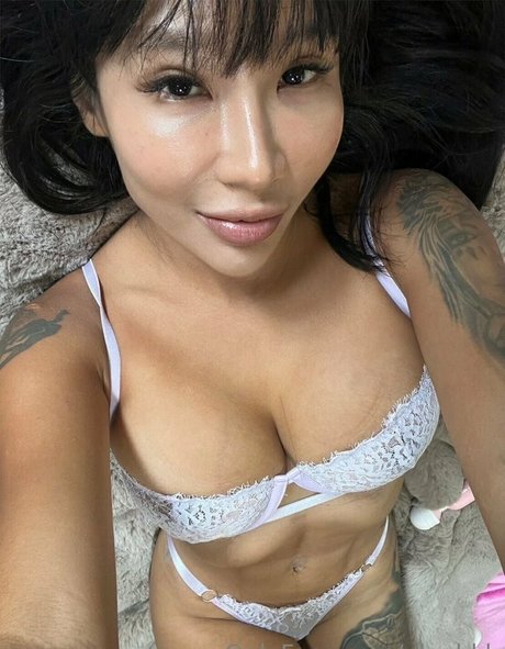 ploybkk エロティック女優 写真